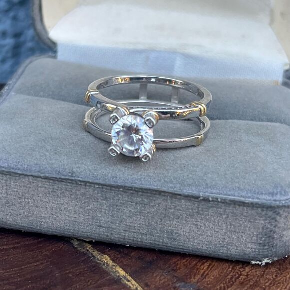 Vintage Cubic Zirconia Ring Size 9.5 Large Cocktail Ring in Sterling silver - Picture 4 of 10